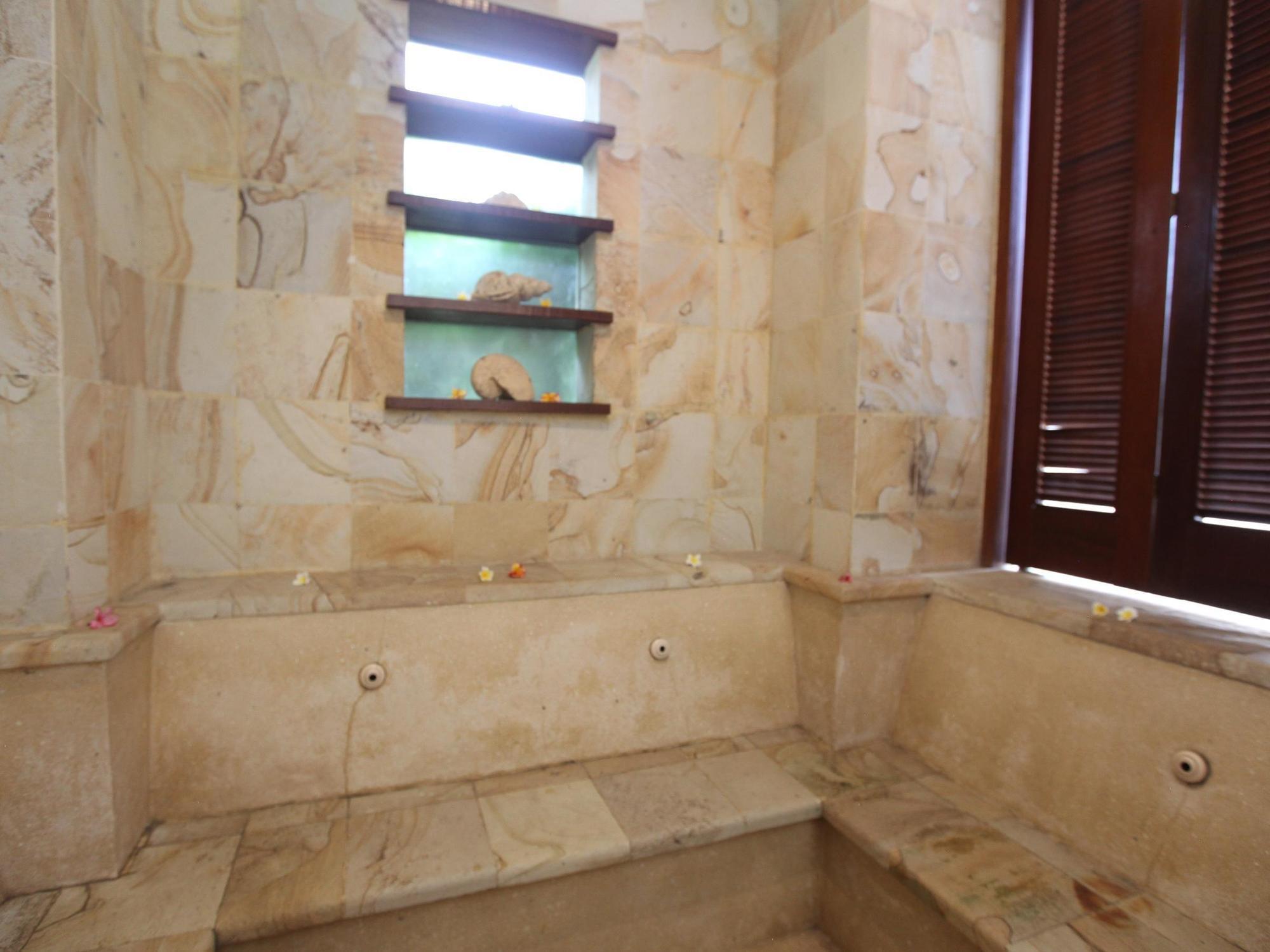 Pool Villa Merumatta Senggigi Exterior foto